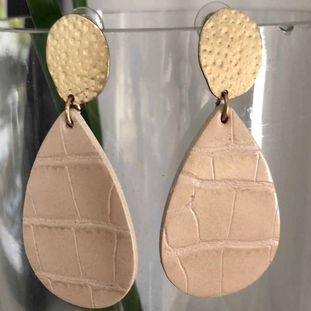 Faux crocodile dangle earrings!